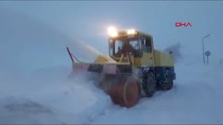 Amasya’da kardan kapanan köy yolları açıldı Resimi