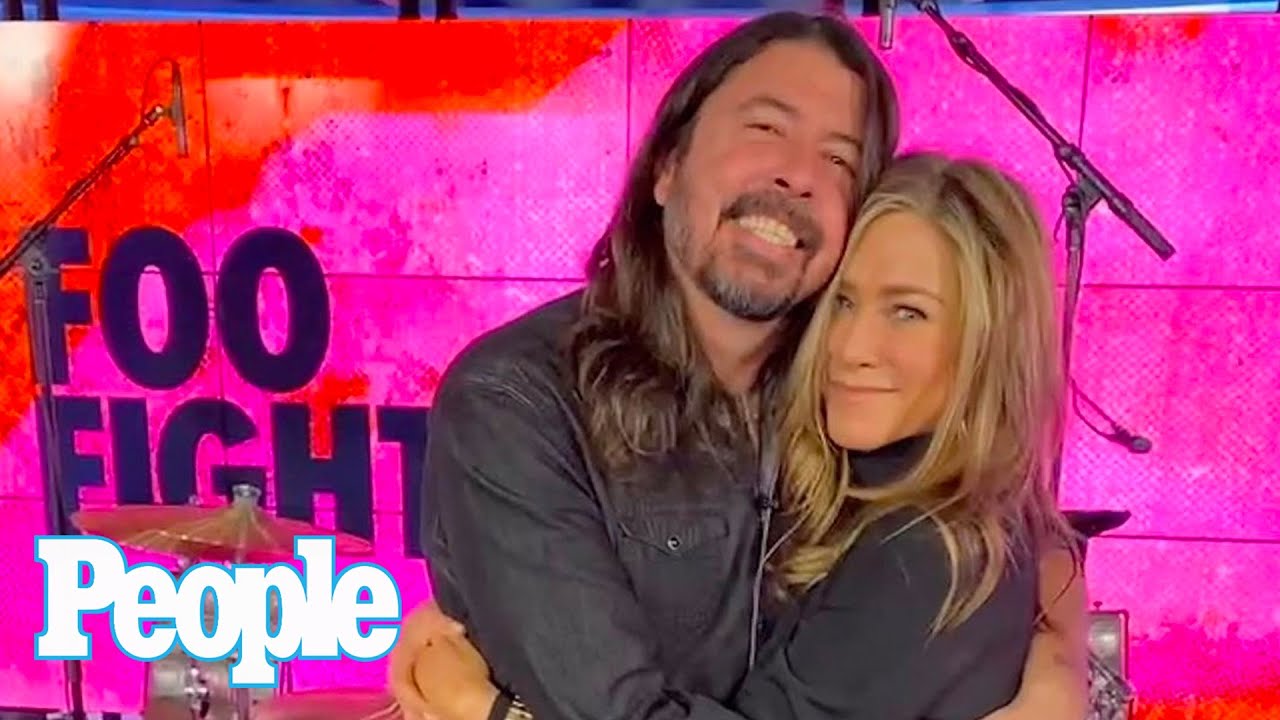 Jennifer Aniston Superfans Over Dave Grohl on 'The Morning Show' Set