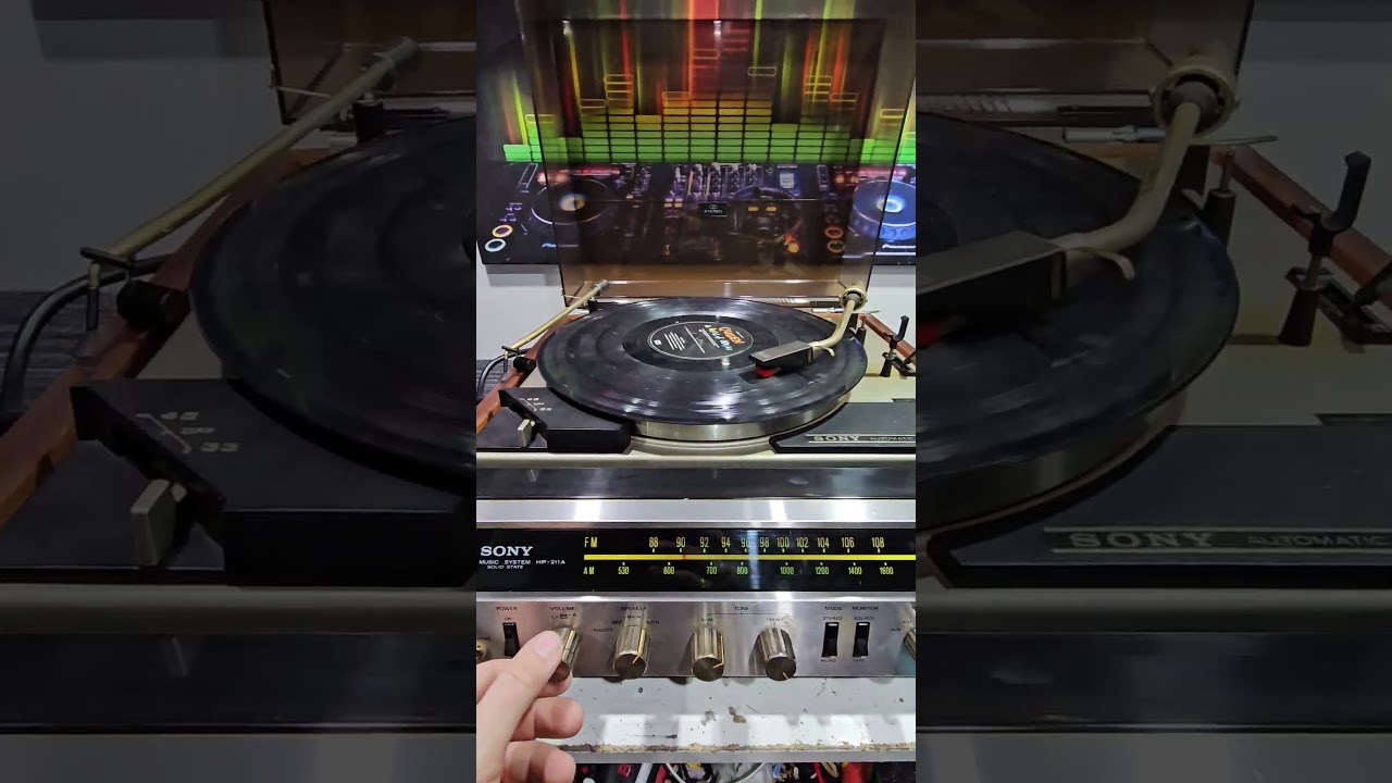 L109 Sony HP-211A Vintage Solid State Stereo Music System Turntable HiFi Amplifier