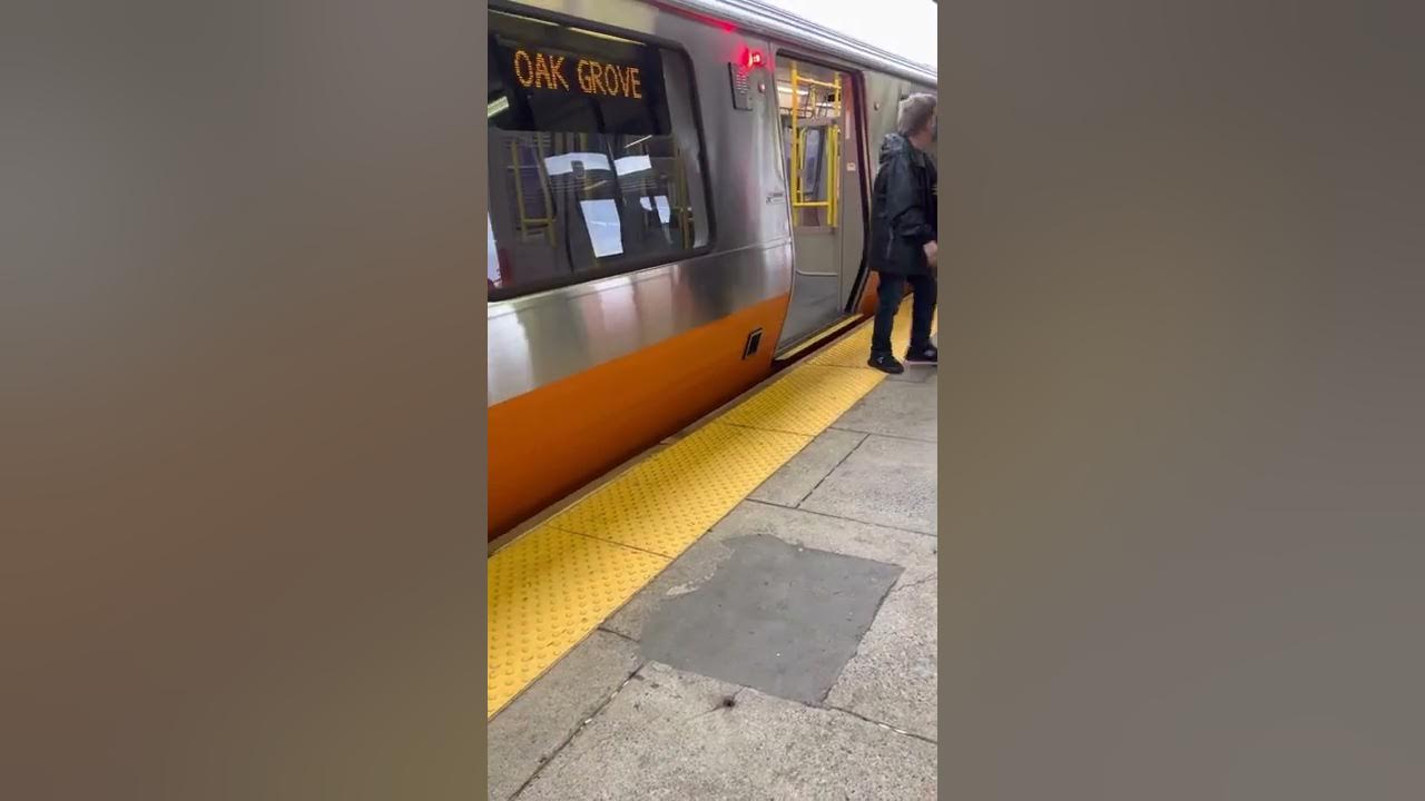 MBTA Commuter Rail vs New ORANGE Line Train Arrived Malden Center to