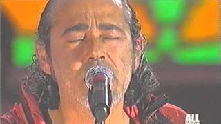 Video thumbnail of "Luca Carboni - LIVE (All Music Bi.Live, 18 dicembre 2006, 05) - Farfallina"