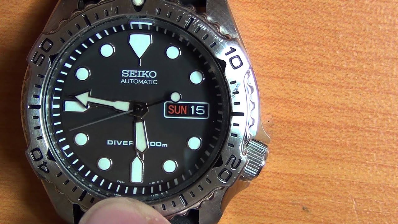 Wrist Watch Review: Part 5 - Seiko Automatic (SCUBA) Diver's 200m wrist  watch - 7S26 - YouTube