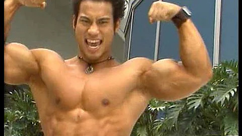Summer Muscle: Bodybuilder Tuan Tran