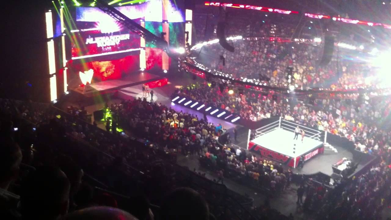 WWE Raw 4/7/14: Alexander Rusev Entrance