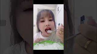 CLEAR CRUSHED ICE EATING 1115 || #ICEEATING #ICEASMR #CLEARICE #CRUSHEDICE #ICEEATINGASMR #ICELOVER