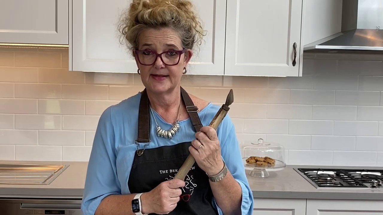 Bek Reviews the Japanese Hoe