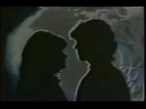 वीडियो: 1980 के दशक की किंवदंतियाँ: इलेक्ट्रोक्लब समूह, या संगीतकार डेविड तुखमनोव द्वारा एक व्यावसायिक प्रयोग का इतिहास