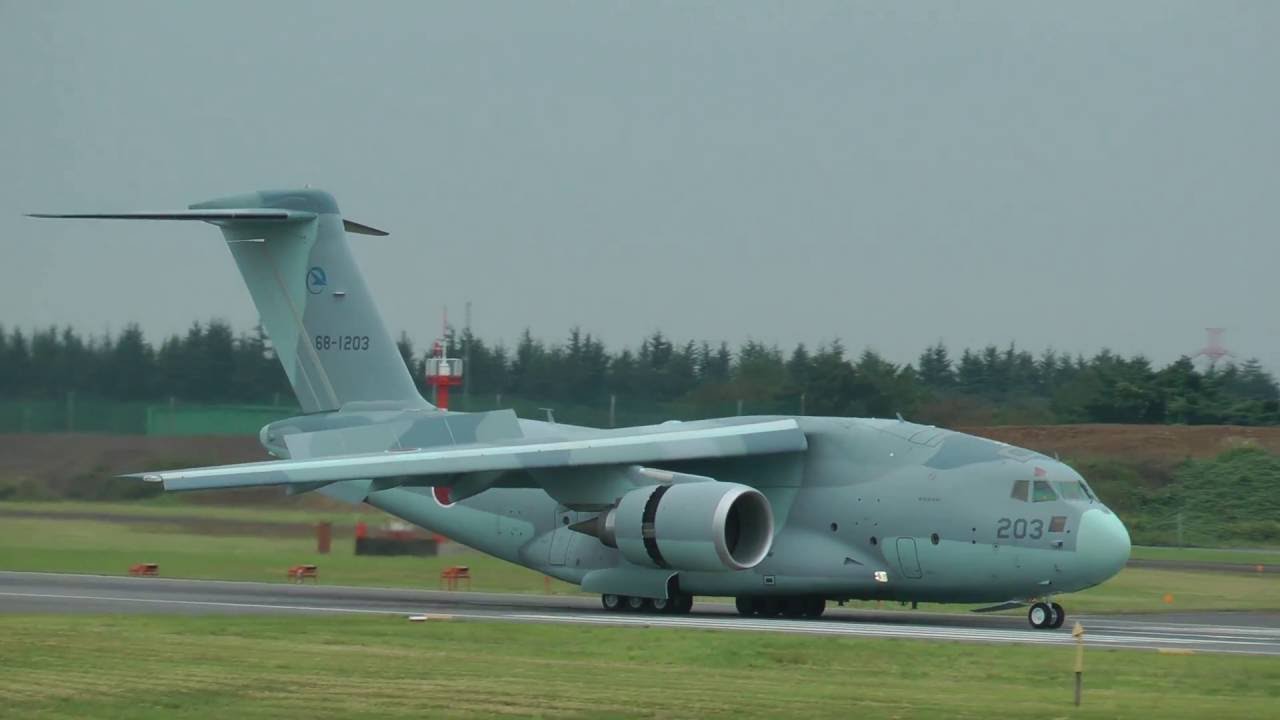 国産輸送機! 航空自衛隊 入間基地 XC2 3号機 JASDF - YouTube