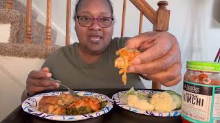 Свиные ножки, листовая капуста и салат кимчи screenshot 4