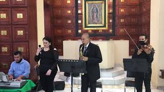 Video thumbnail of "Cordero de Dios . Violin, piano , saxofón"