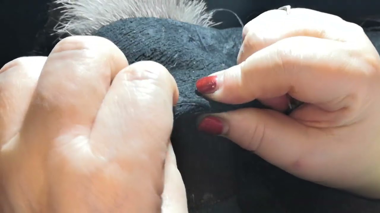 Как легче сшивать толстую шкурку вручную.