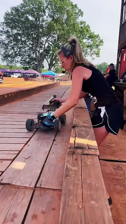 Pit lane is open 😎🔥⛽️ #racelikeagirl #nitro #fuel #pitstop #racing #rc #fast #pit #cars