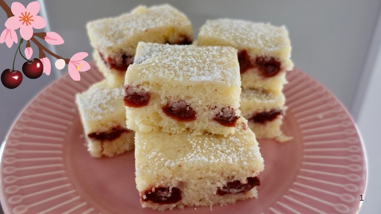 BRZI KOLAČ  S GRIZOM, JOGURTOM I VIŠNJAMA