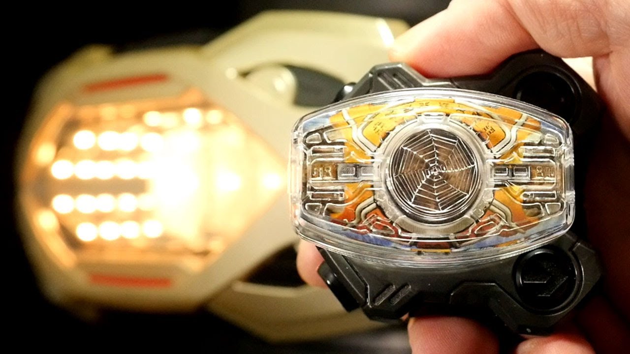 新品未開封品　仮面ライダークウガ　バックル 新品未開封】中国限定DX変身ベルトアークル 仮面ライダークウガ
