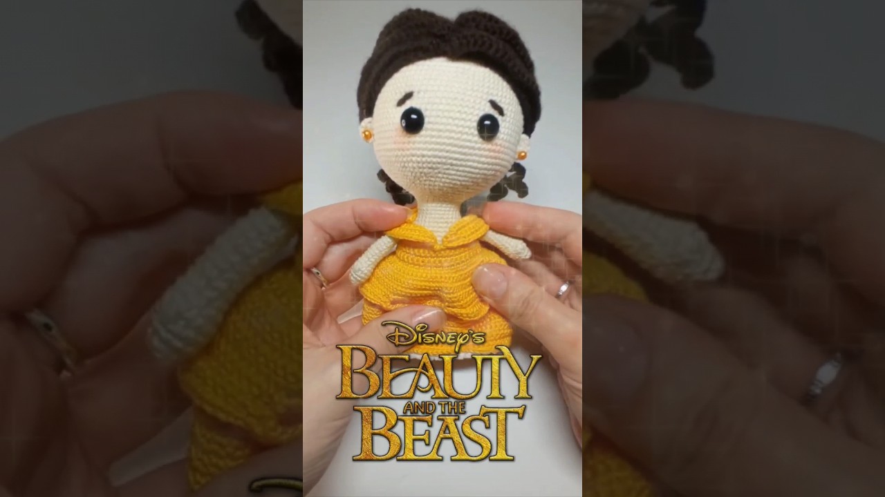 Принцесса Белль амигуруми в бальном платье 