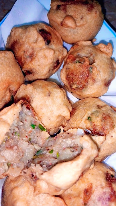 Stuffed Potato Coated In Gram Flour Paste