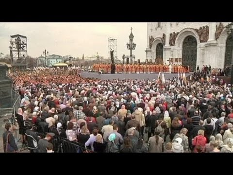Los ortodoxos rusos salen a la calle para combatir el anticlericalismo