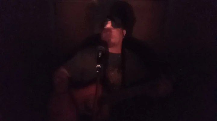 Sean Emmons singing cover of Hank jr " the blues man" the music room sessions