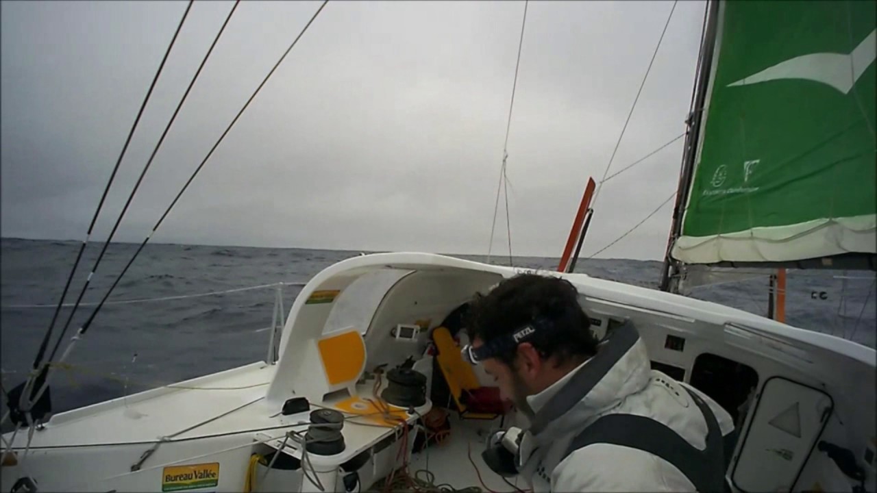 J42 : Louis Burton a parcouru la moitié du parcours / Vendée Globe