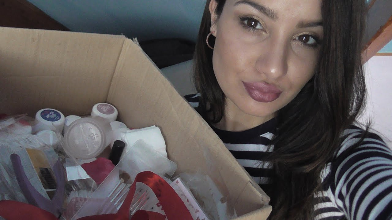 ASMR Show & Tell Nail Gel Kit (Whispering and tapping)