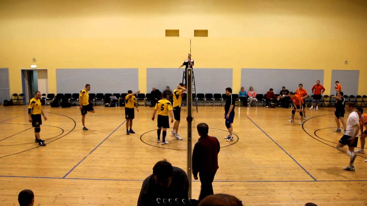 Varbla XVII lahtise võrkpalliturniiri finaal VK Kramp - Varbla