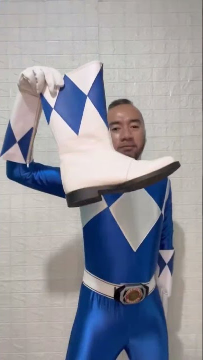 You think it’s easy? #powerrangers #mmpr #cosplay #blueranger #mightymorphinpowerranger