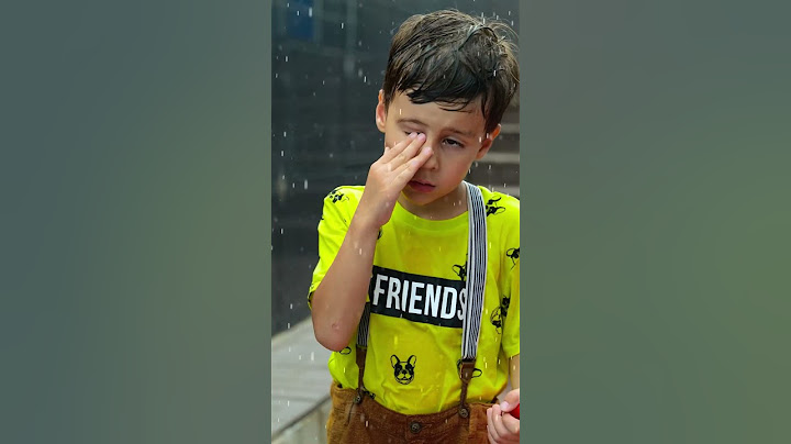 Amazing Gadget for the Child in a Rainy Weather: This Umbrella Hat Is Awesome!