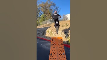 😎 Unleash limitless adventures with the Area 51. Every ride is non-stop fun. 💥 #mtbhopper