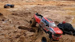 rc f450 4x4 mud truck helping some amigos to get out the mud