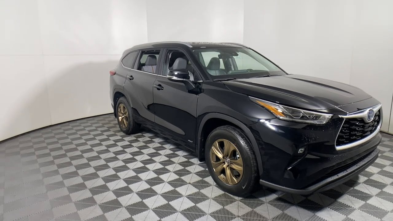 2023 Toyota Highlander Easton, Allentown, Bethlehem, Phillipsburg and Stroudsburg PA T56008