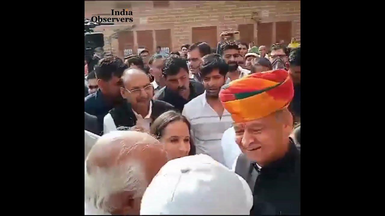 Congress leader and Rajasthan CM, Ashok Gehlot, cast his vote in
