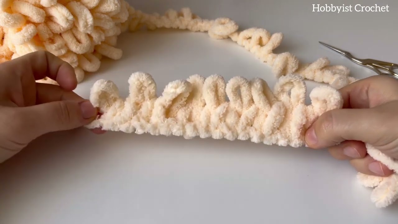 NO NEEDLE NO HOOK ✅ Make a Scarf in One Day / Alize Puffy Loop Yarn / Finger Crochet #crochet