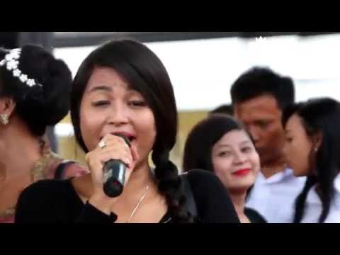 rebutan-lanang---dian-anik---x-treme-live-pesta-hajat-bos-abud