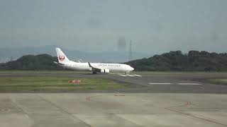 JAL　日本航空　ボーイング737-846　JA342J　　JL237　東京（羽田）→岡山　　【岡山桃太郎空港】