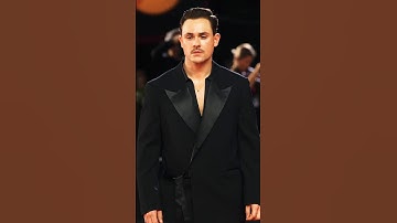 #dacremontgomery 🥵The way Dacre Montgomery stares at everyone..#strangerthingscast#sadiesink