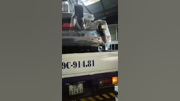 0988615095-Cẩu máy CNC giao cho khách