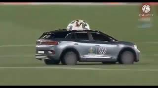 Mini-Volkswagen delivers Euros ball😳