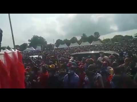 VIDEO: Massive crowd as APC's Ize-Iyamu campaigns in Fugar