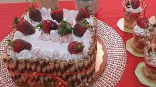 كيكة عيد ميلاد ابني او كيكة الطبقات و تزيين الكيكة بالفرولة والكريم شانتيه  gâteau d'anniversaire