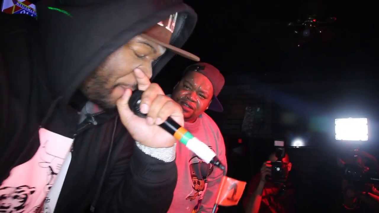 Mello Tha Guddamann "Levels Remix" LIVE at Tiger O Styles
