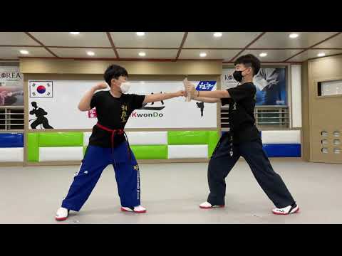 김지운 종이격파