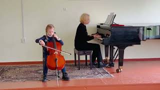 Amelia Reaboi plays cello E. Vâșcăuțan: Moldavian Folk Song with Variations