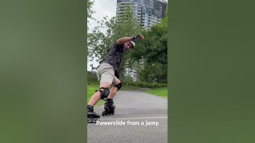 Two different ways of doing powerslide #inlineskating #powerslide #rollerblading