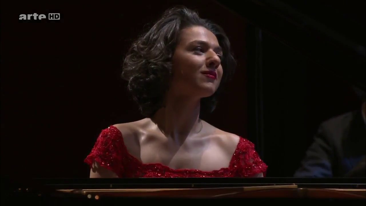 Khatia Buniatishvili : Rachmaninoff Piano Concerto No.2 2nd Movement ...