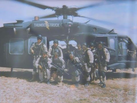 Black Hawk Down - Super 6-1 Crash (03)