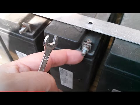 Workshop Battery Clean Up - YouTube