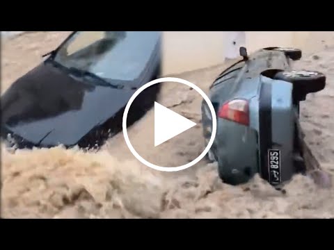 شاهد فيضانات ولاية سوسة في تونس الان سيول تجرف السيارات والمنازل السيول تحاصر المواطنين امطار غزيرة