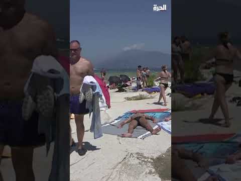 الإيطاليون يهرعون إلى الشواطئ لمواجهة موجة الحر