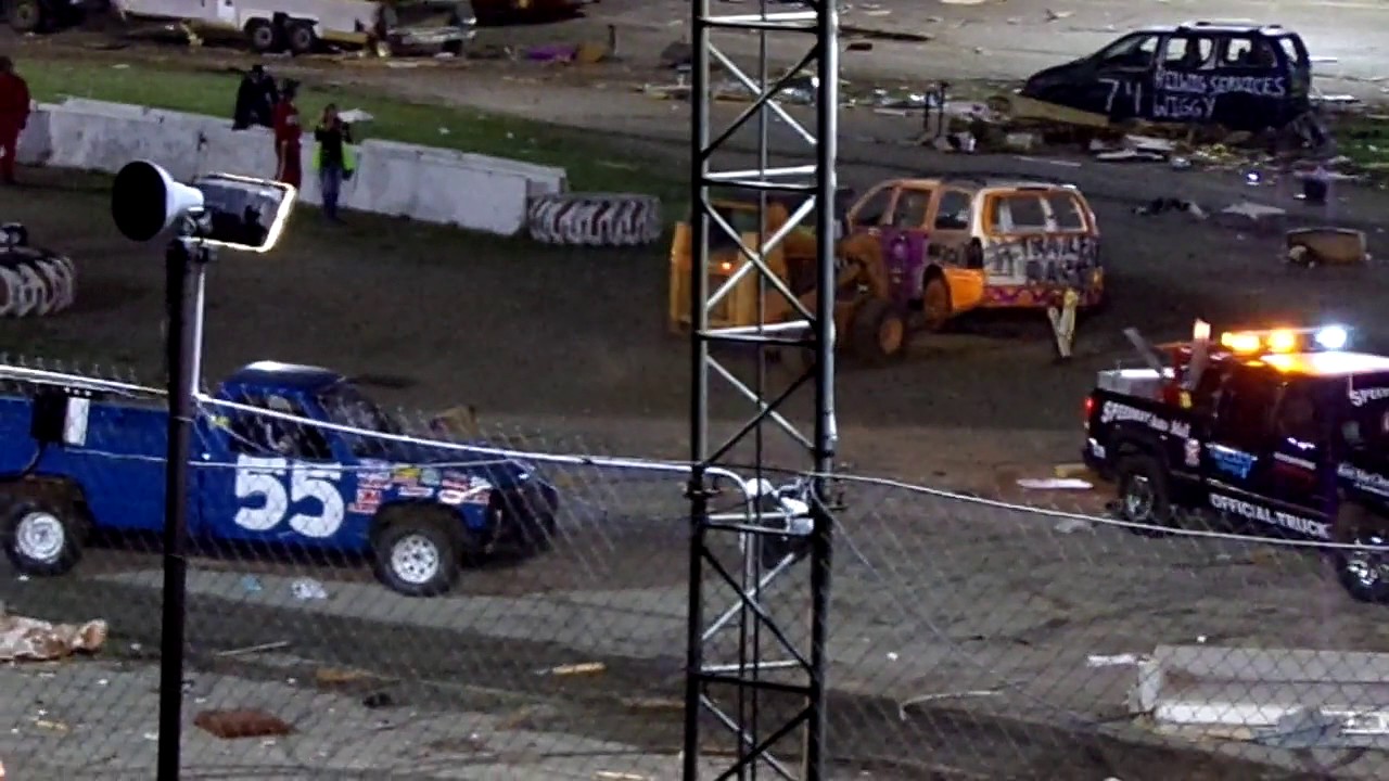 Rockford Speedway 2017 Famous Trailer Race - YouTube