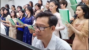 Ca sĩ Phương Anh tham gia ca đoàn, giản dị dễ thương...solo Cát Trắng...